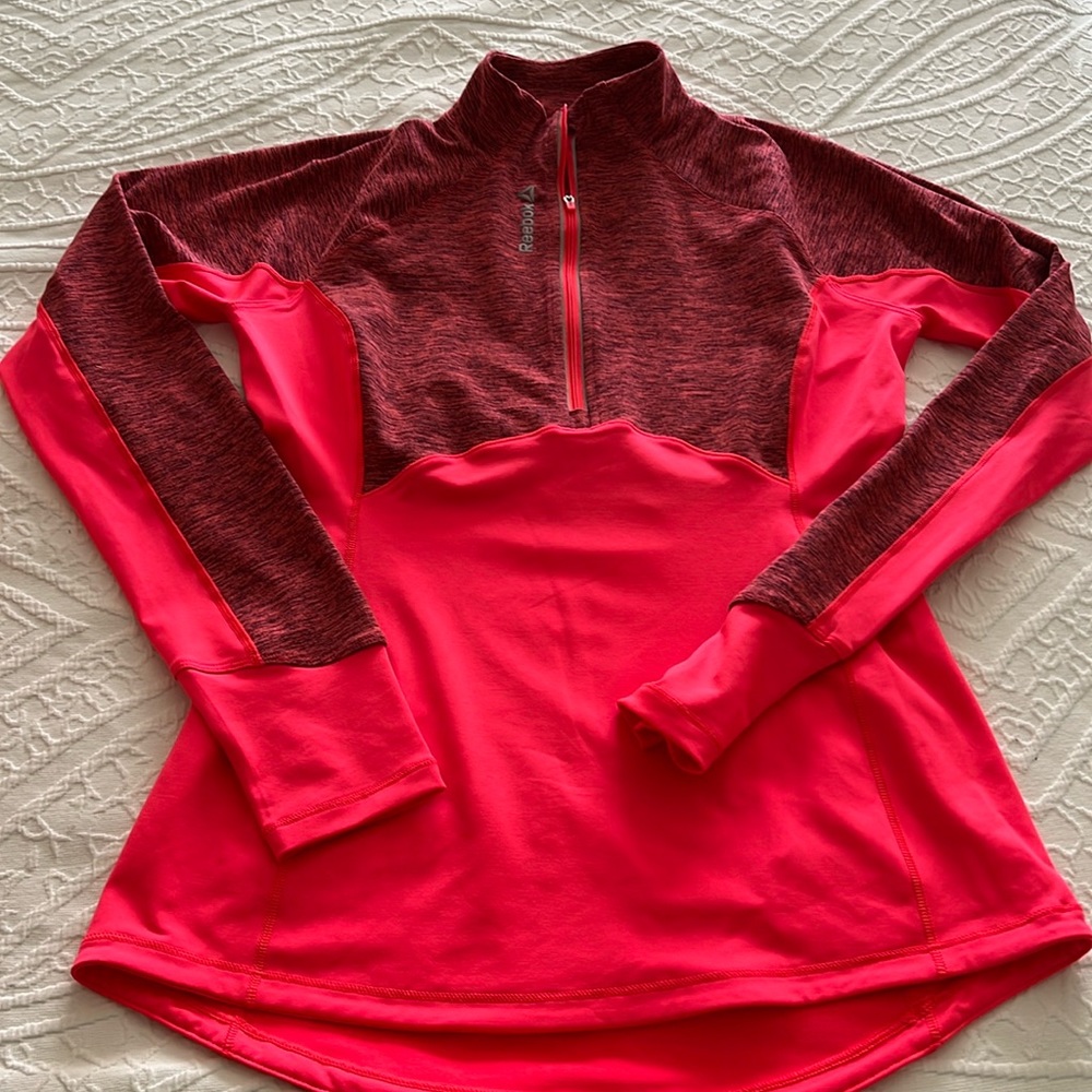 Reebok 3/4 zip up size M